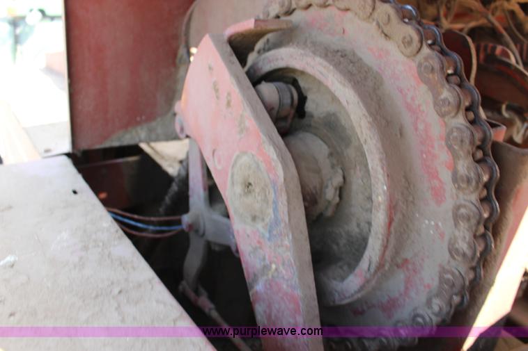 image for item F7708 1988 Hesston 4900 large square baler