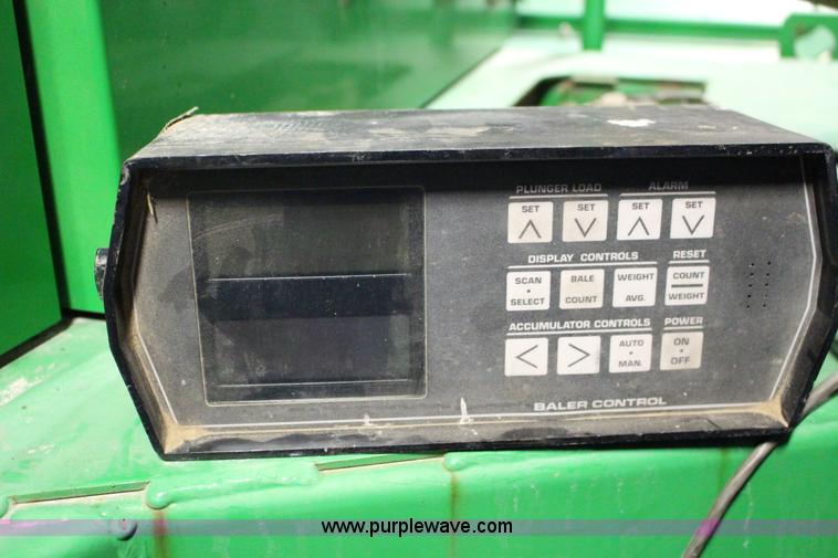 image for item F7708 1988 Hesston 4900 large square baler