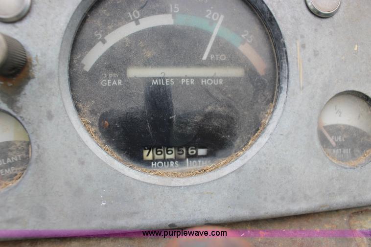 image for item F7717 John Deere 3020 row crop tractor