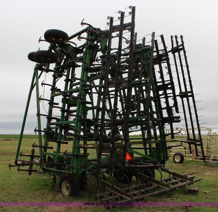 image for item F7725 John Deere 1060 field cultivator