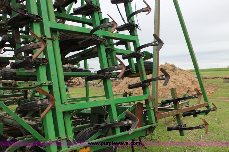 image for item F7725 John Deere 1060 field cultivator