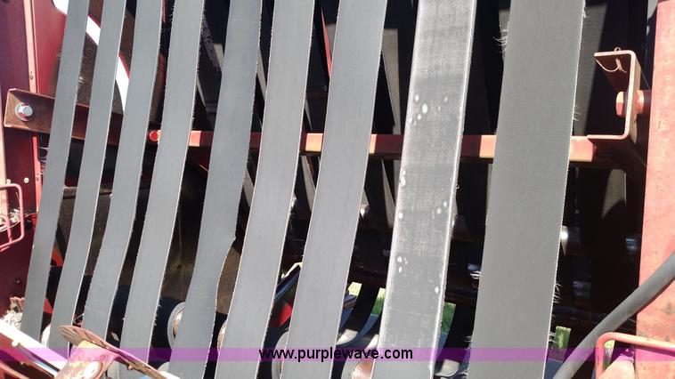 image for item F7752 International 241 round baler