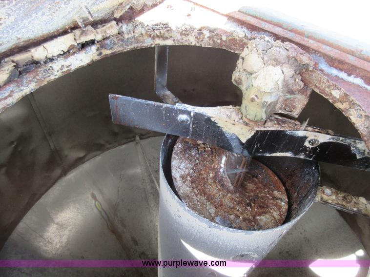 image for item G6627 Arts-Way 500A feed mixer