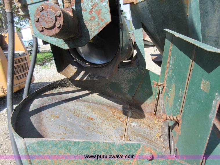 image for item G6627 Arts-Way 500A feed mixer