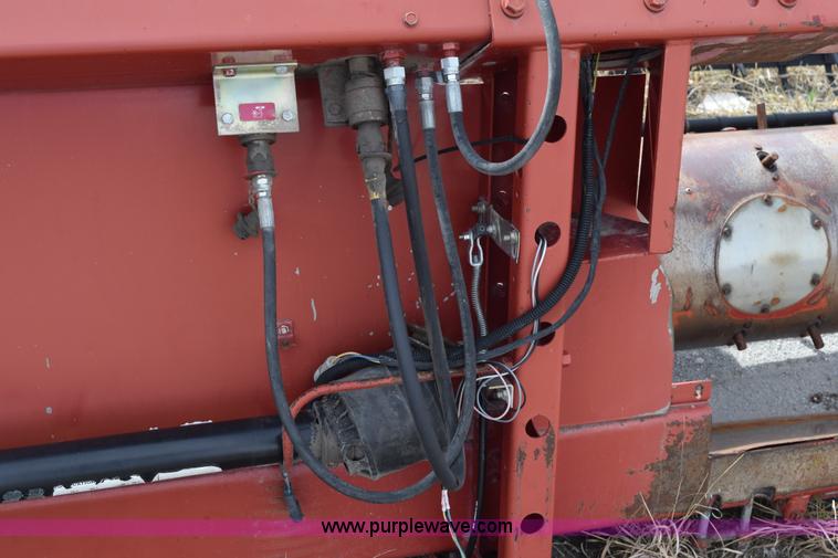 image for item H5121 2001 Case IH 1020 head