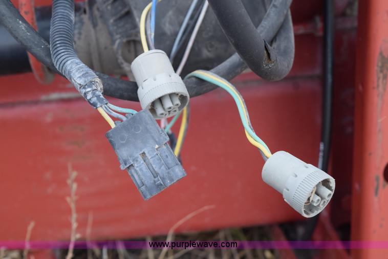 image for item H5121 2001 Case IH 1020 head