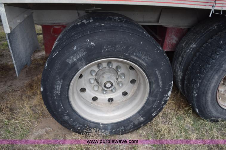 image for item H5123 1990 East end dump trailer