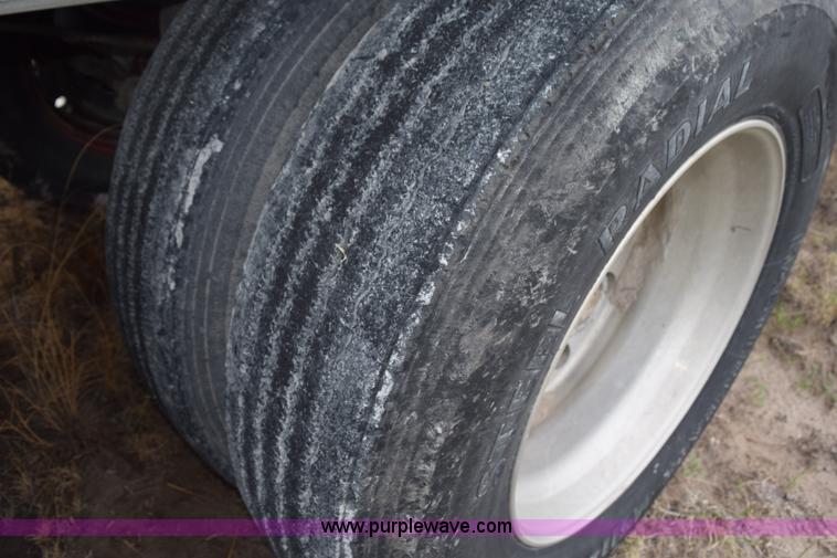 image for item H5123 1990 East end dump trailer