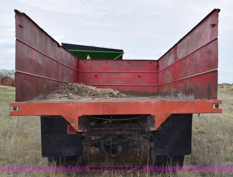 image for item H5125 1968 Ford F600 dump truck