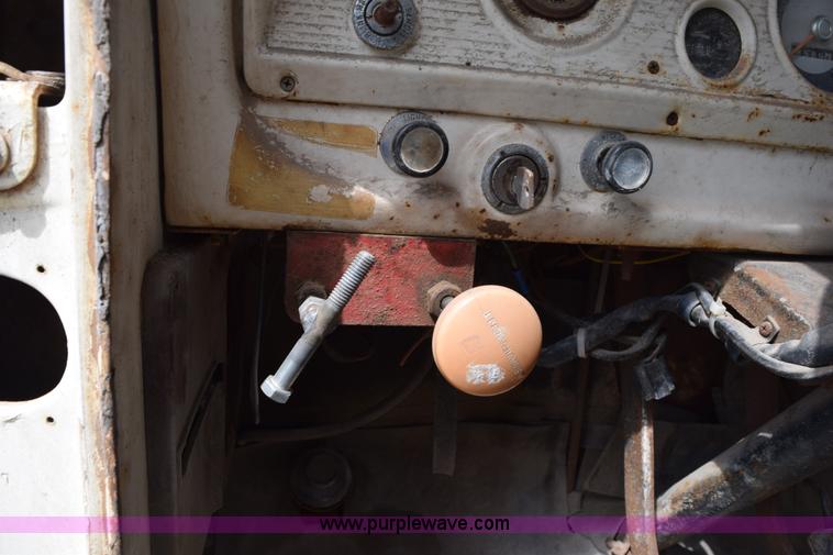 image for item H5125 1968 Ford F600 dump truck