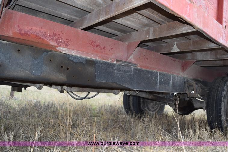 image for item H5125 1968 Ford F600 dump truck