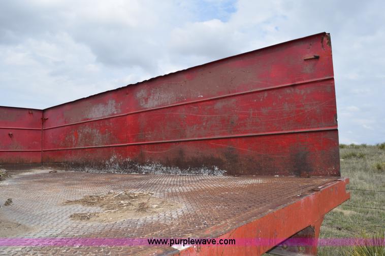 image for item H5125 1968 Ford F600 dump truck