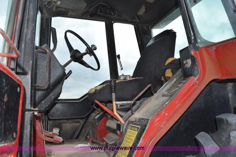 image for item H5126 International 1086 tractor