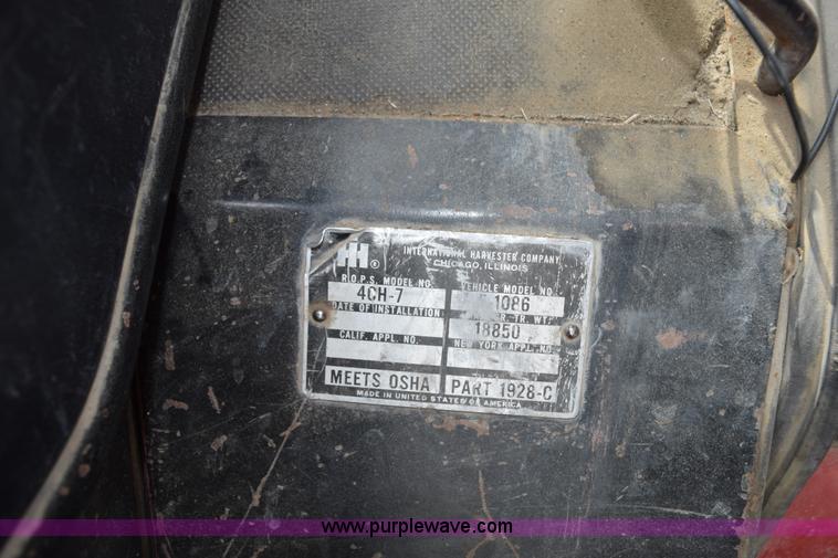 image for item H5126 International 1086 tractor