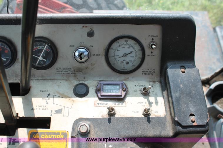 image for item H5820 1989 Case IH 8840 self-propelled windrower