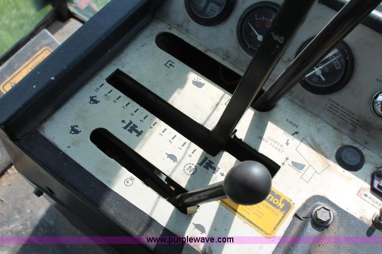 image for item H5820 1989 Case IH 8840 self-propelled windrower