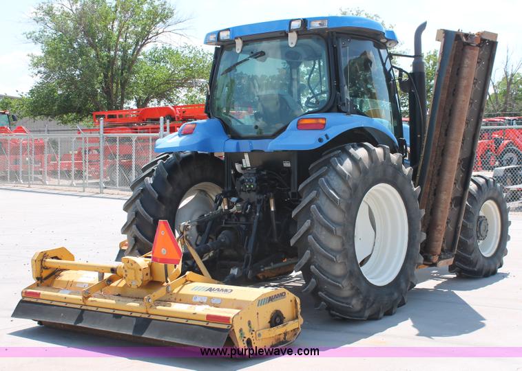 image for item H5821 2005 New Holland TS115A MFWD tractor