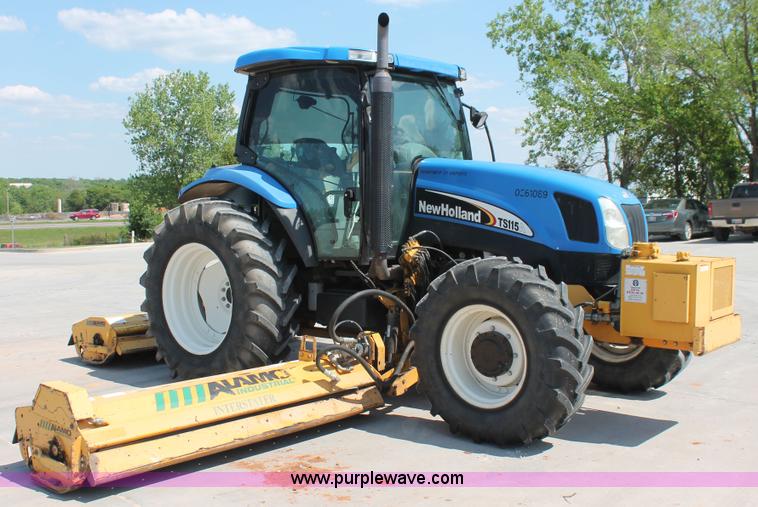 image for item H5821 2005 New Holland TS115A MFWD tractor