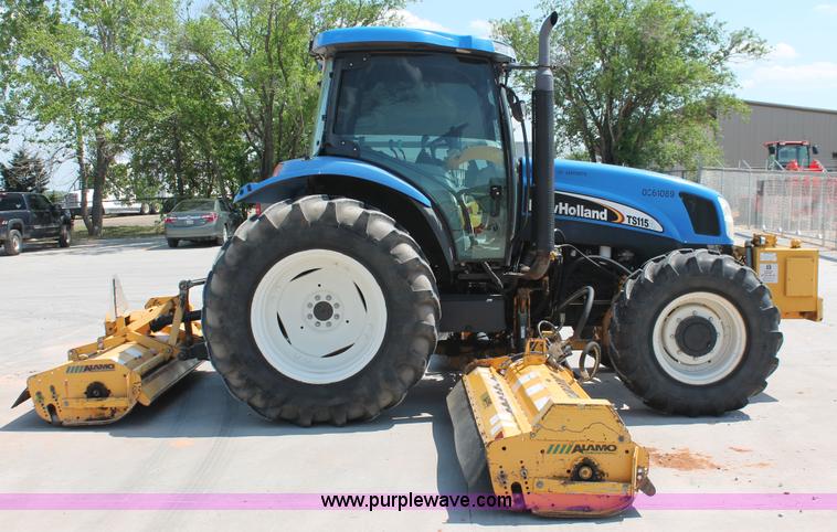 image for item H5821 2005 New Holland TS115A MFWD tractor