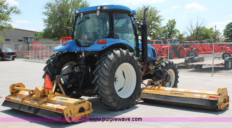 image for item H5821 2005 New Holland TS115A MFWD tractor