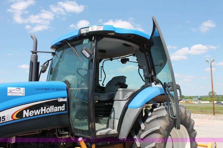 image for item H5821 2005 New Holland TS115A MFWD tractor