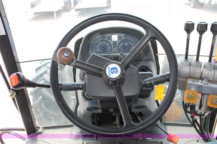 image for item H5821 2005 New Holland TS115A MFWD tractor