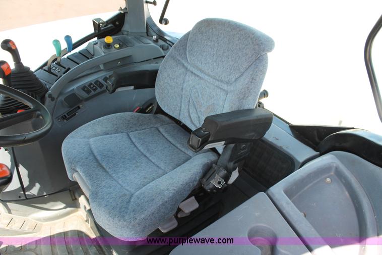 image for item H5821 2005 New Holland TS115A MFWD tractor