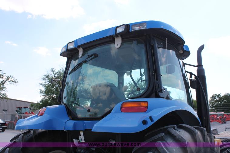 image for item H5821 2005 New Holland TS115A MFWD tractor