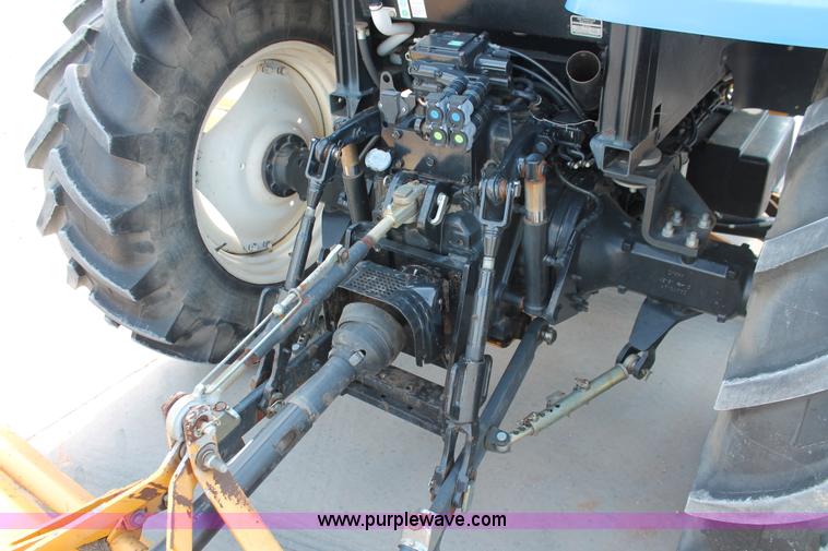 image for item H5821 2005 New Holland TS115A MFWD tractor