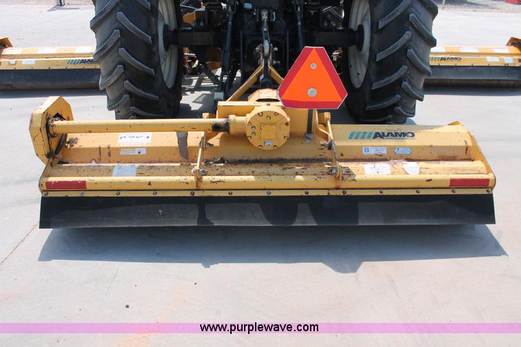 image for item H5821 2005 New Holland TS115A MFWD tractor