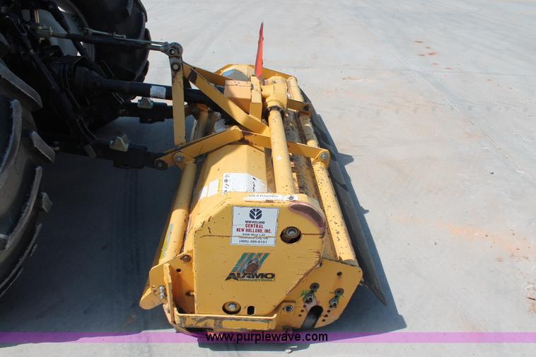 image for item H5821 2005 New Holland TS115A MFWD tractor