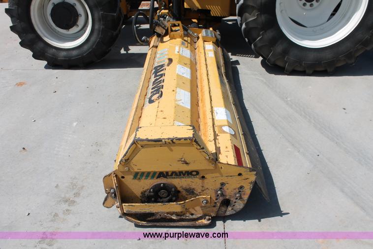 image for item H5821 2005 New Holland TS115A MFWD tractor