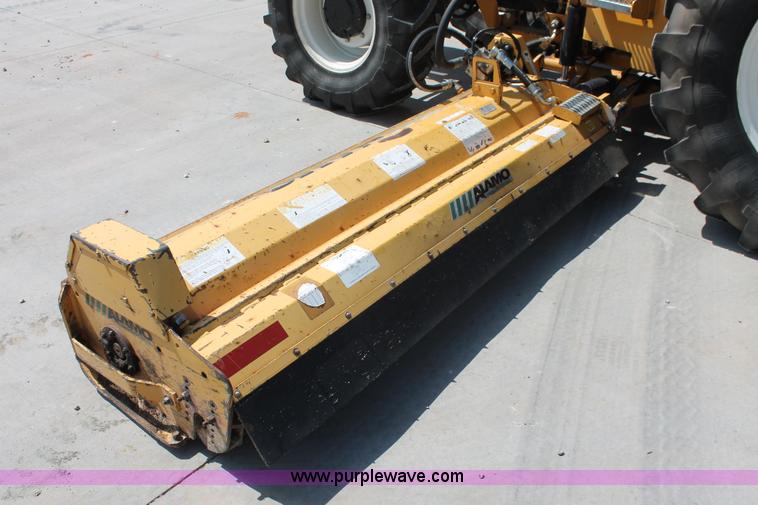 image for item H5821 2005 New Holland TS115A MFWD tractor