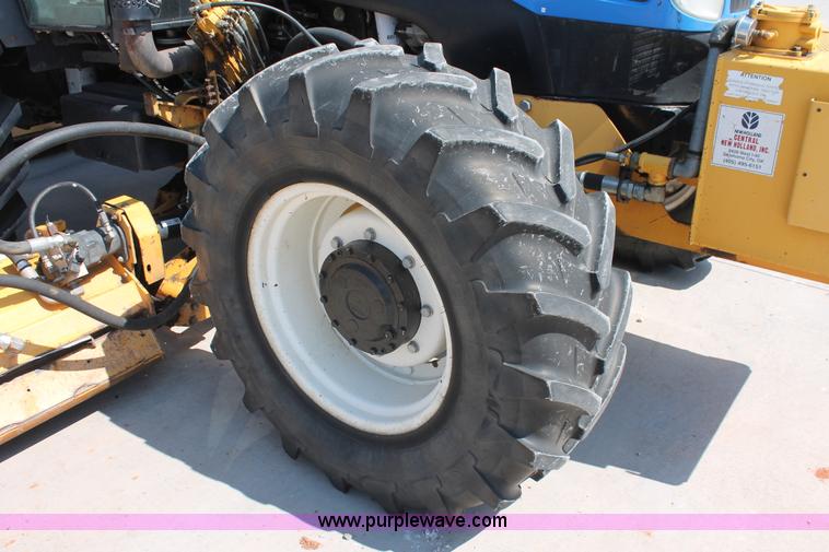 image for item H5821 2005 New Holland TS115A MFWD tractor