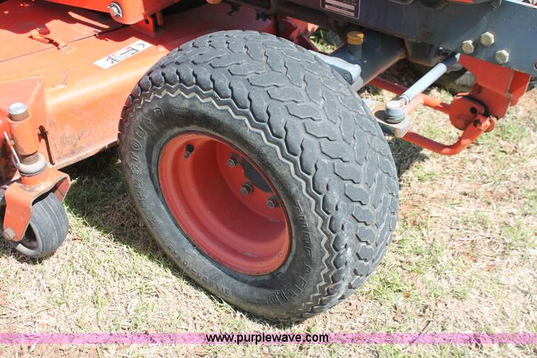 image for item H5827 1998 Kubota B7300 MFWD tractor