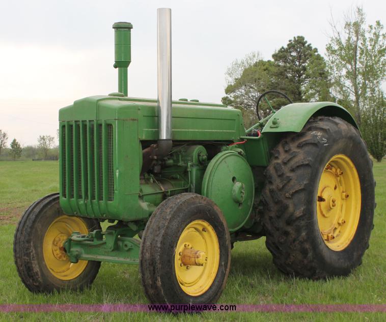 image for item H5839 John Deere D tractor