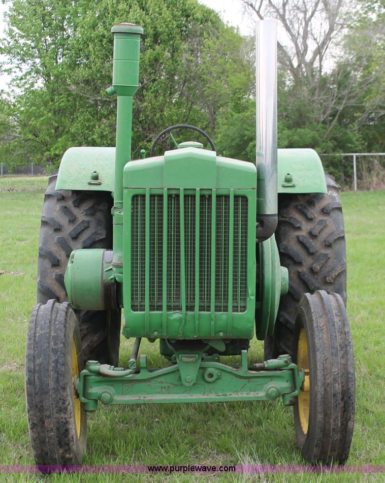 image for item H5839 John Deere D tractor