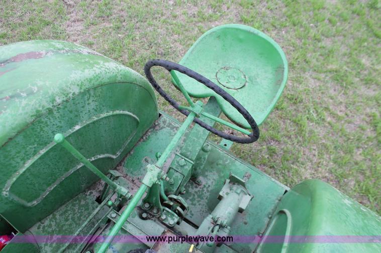 image for item H5839 John Deere D tractor