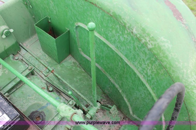 image for item H5839 John Deere D tractor