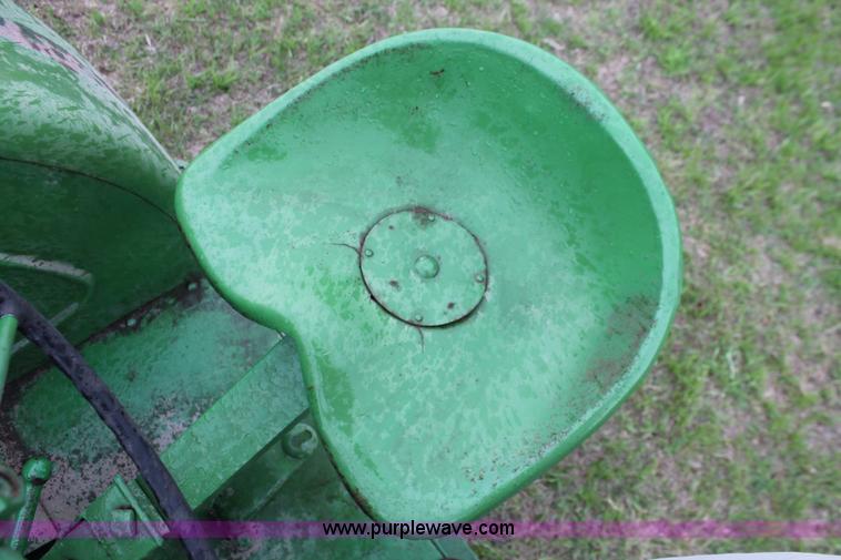 image for item H5839 John Deere D tractor