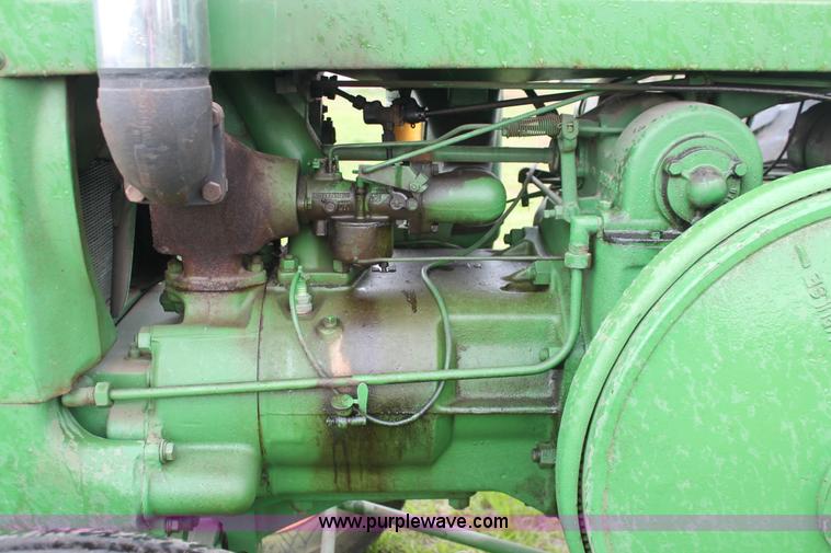 image for item H5839 John Deere D tractor