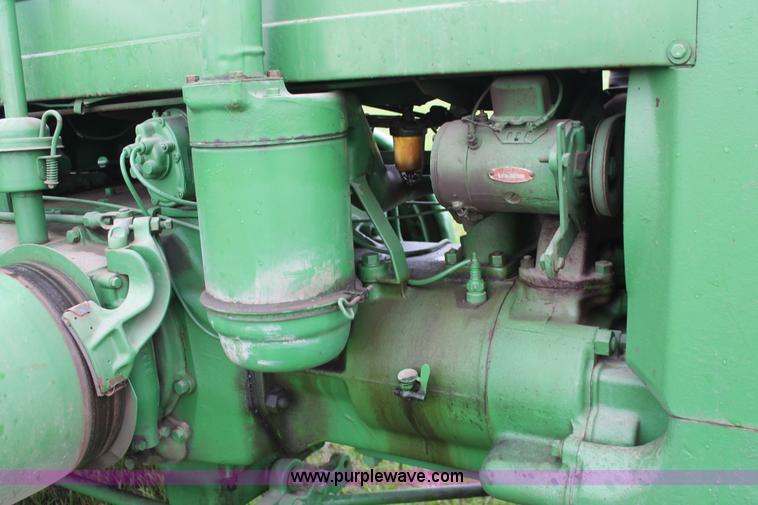 image for item H5839 John Deere D tractor