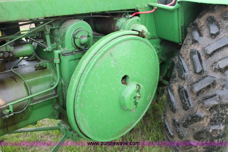 image for item H5839 John Deere D tractor
