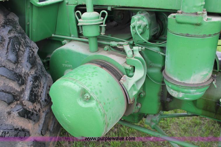 image for item H5839 John Deere D tractor