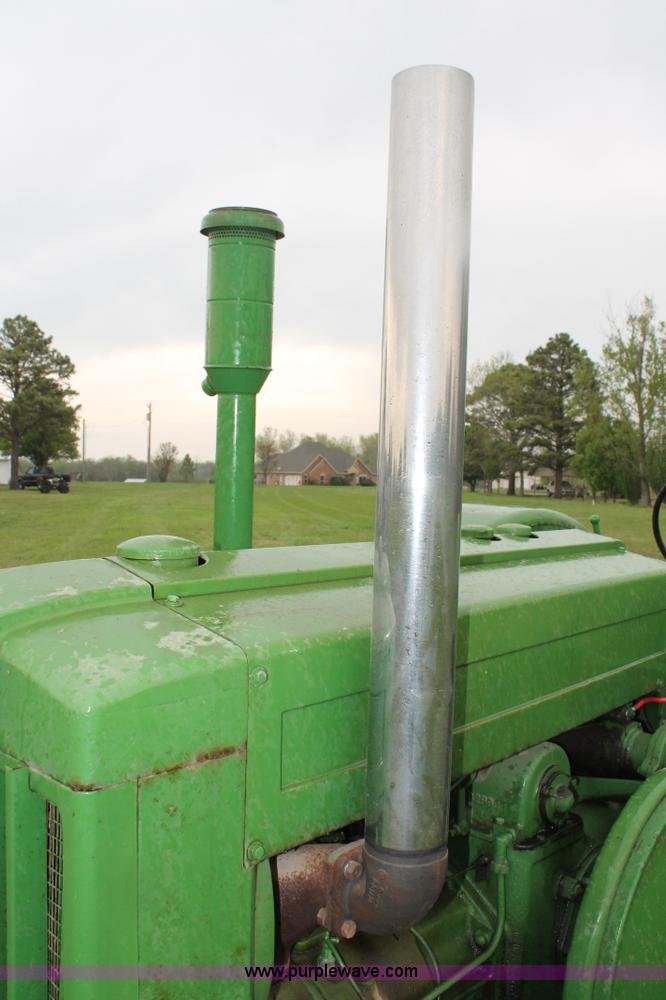 image for item H5839 John Deere D tractor