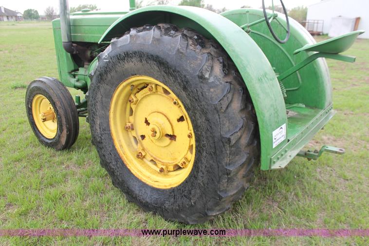 image for item H5839 John Deere D tractor
