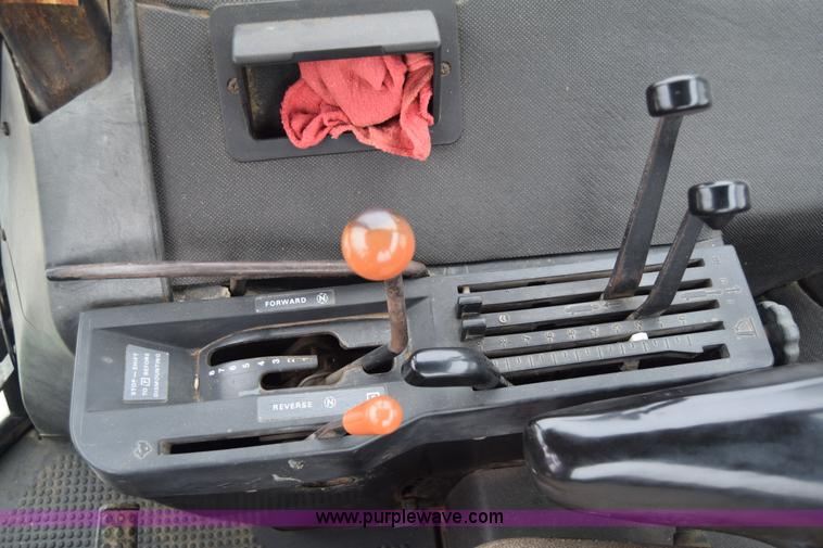 image for item H8585 1980 John Deere 4240 tractor