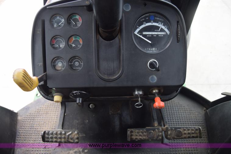 image for item H8585 1980 John Deere 4240 tractor