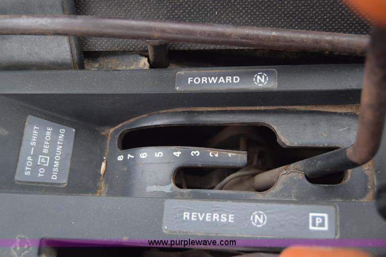 image for item H8585 1980 John Deere 4240 tractor