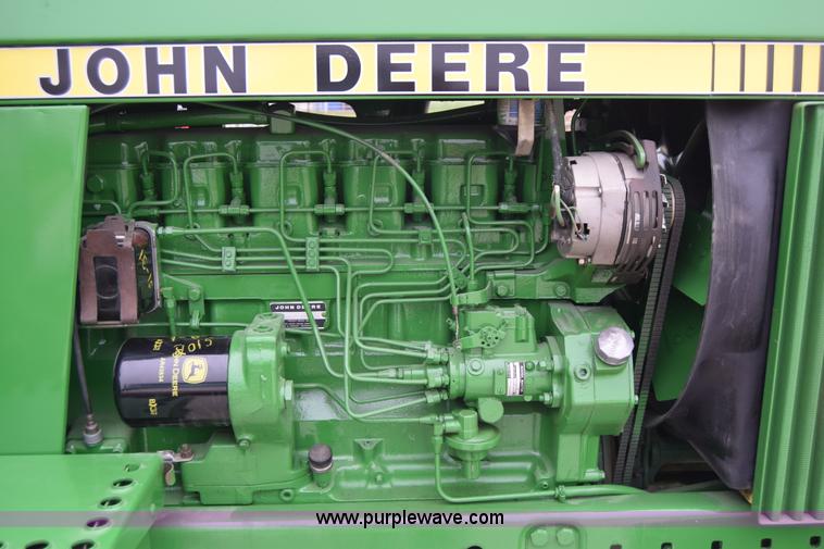 image for item H8585 1980 John Deere 4240 tractor